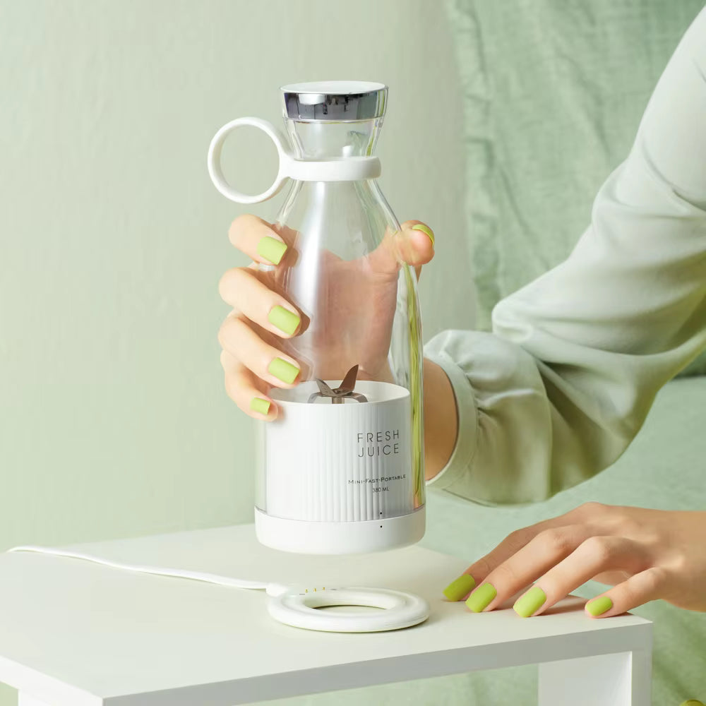 Portable Electric Mini Juicer